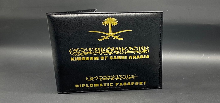 هل يتم سحب جواز السفر الدبلوماسي السعودي   من المتقاعدين؟ والفئات المستحقة للجواز