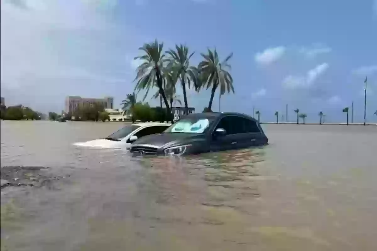 رياح وأمطار غزيرة تسقط على تلك المناطق السعودية اليوم