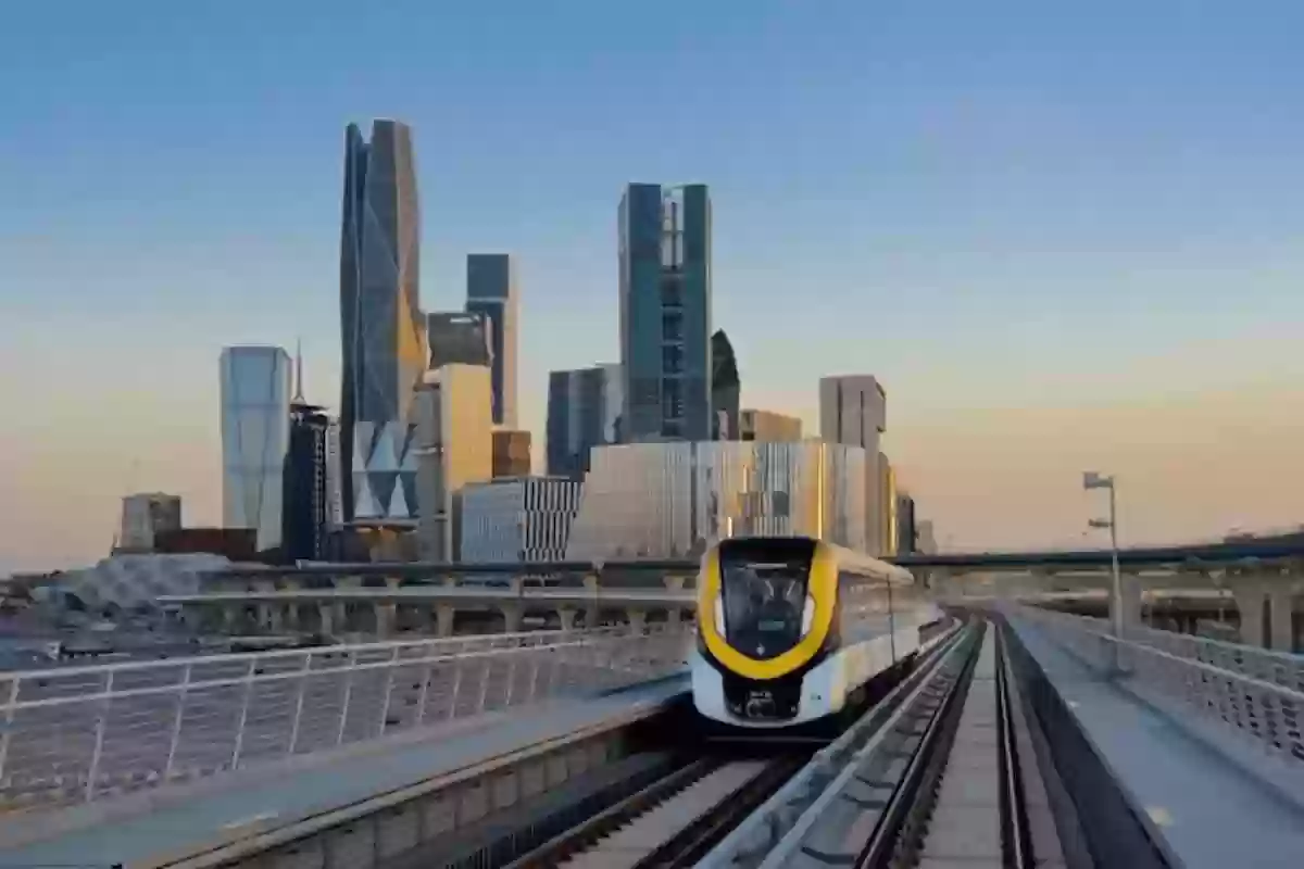 إعلامي سعودي يكشف تفاصيل أبرز المزايا في قطار الرياض