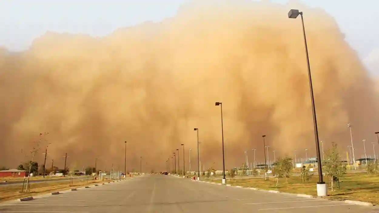 العواصف الترابية