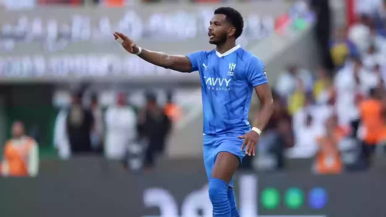البليهي يفاجئ الصحفيين بتصرف غير متوقع بعد مباراة الهلال ونساجي
