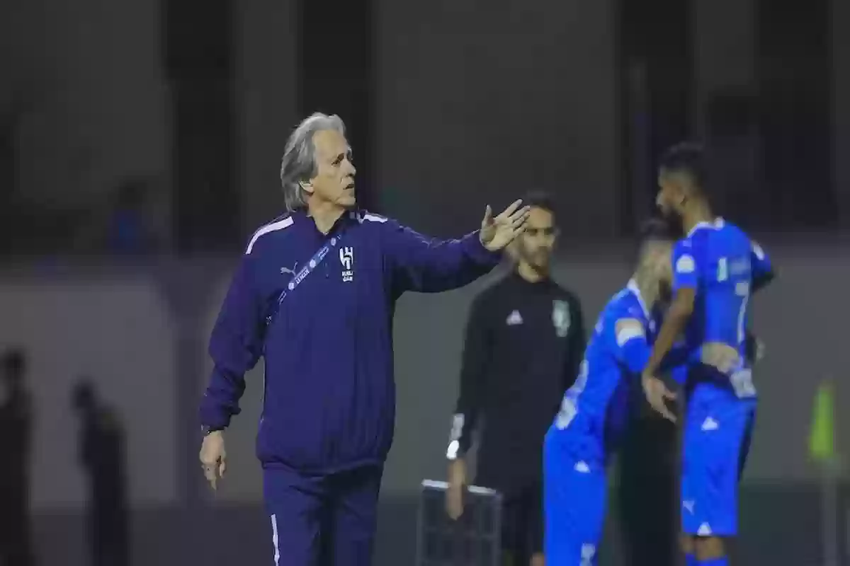 خيسوس يهدي لاعبيه هدية الفوز على الأهلي وقبل نهائي الكأس