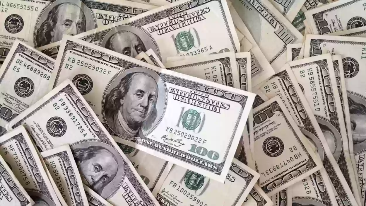 السوق السوداء تضرب مفاجأة سعرية جديدة للدولار أمام الجنيه المصري