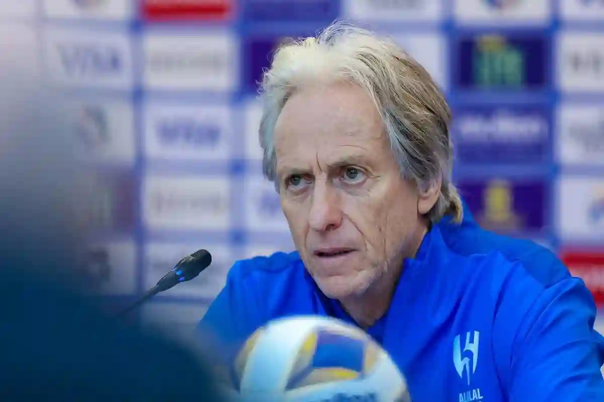 إداري الهلال السعودي يعلق على مستقبل خورخي خيسوس مع الهلال السعودي