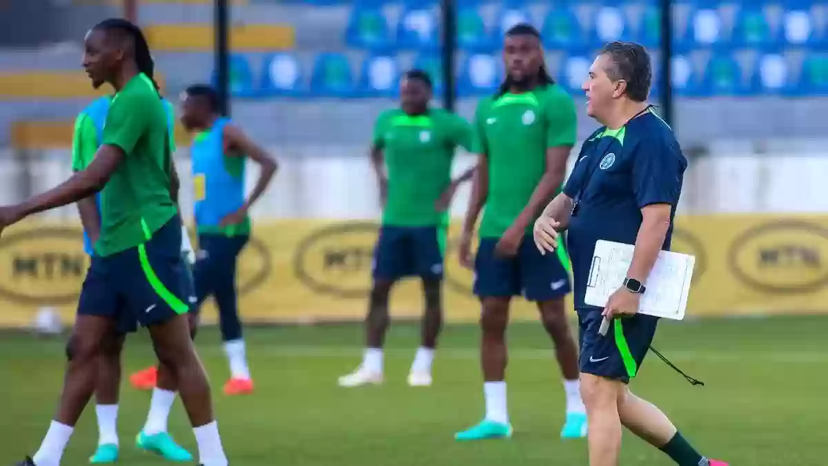 ما أسباب إقالة بيسيرو بعد أول مباراة في كأس آسيا