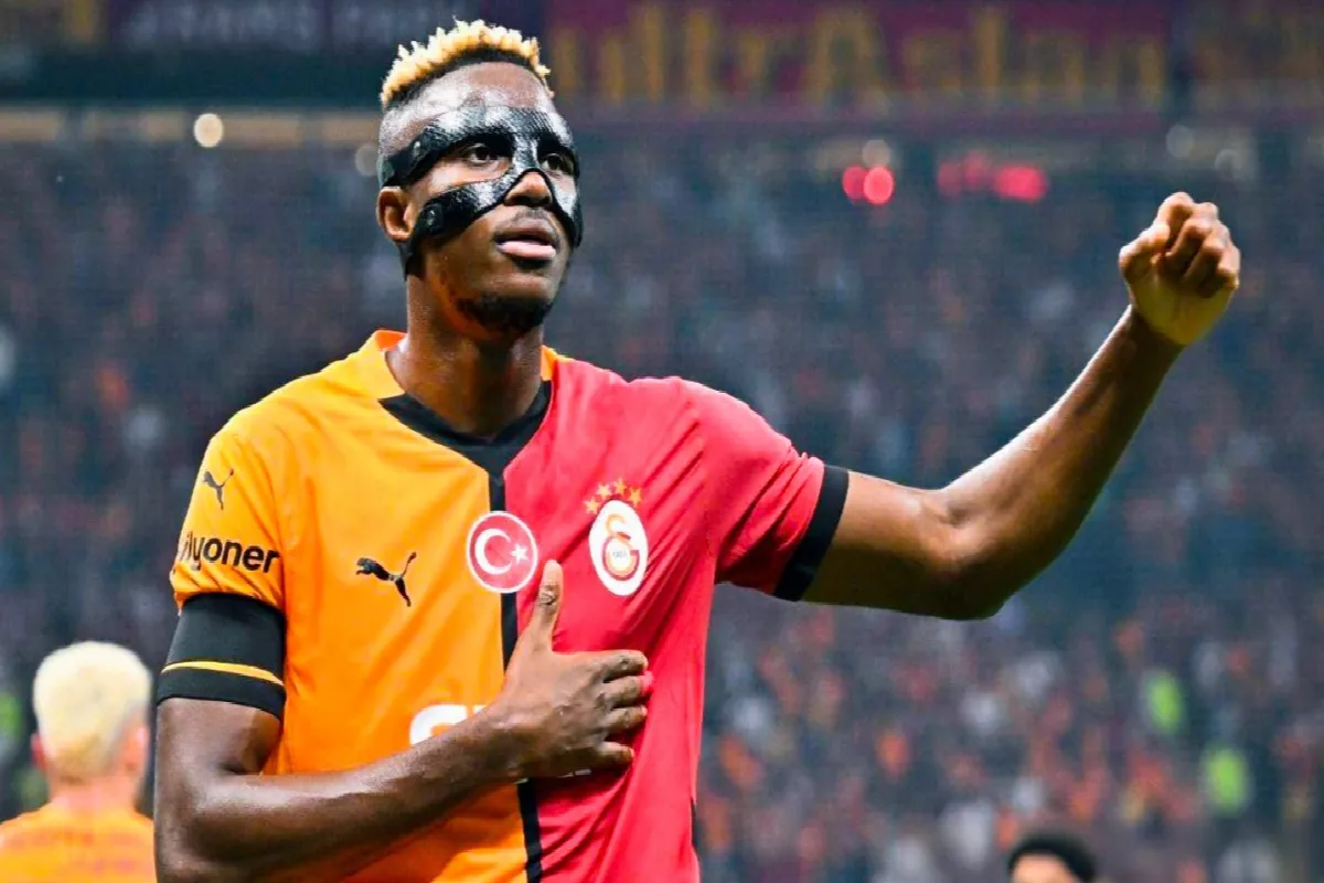 اللاعب النيجيري فيكتور أوسيمين.