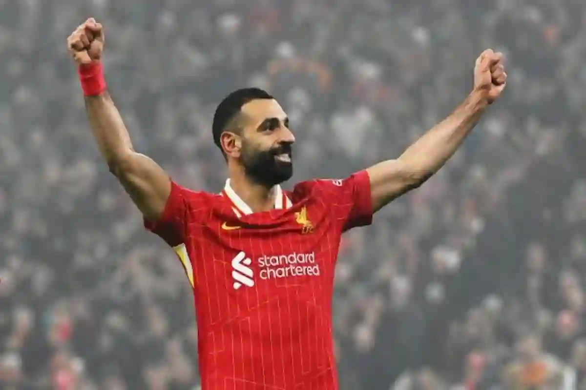 ليفربول يحسم الجدل بشأن صفقة انتقال محمد صلاح للهلال