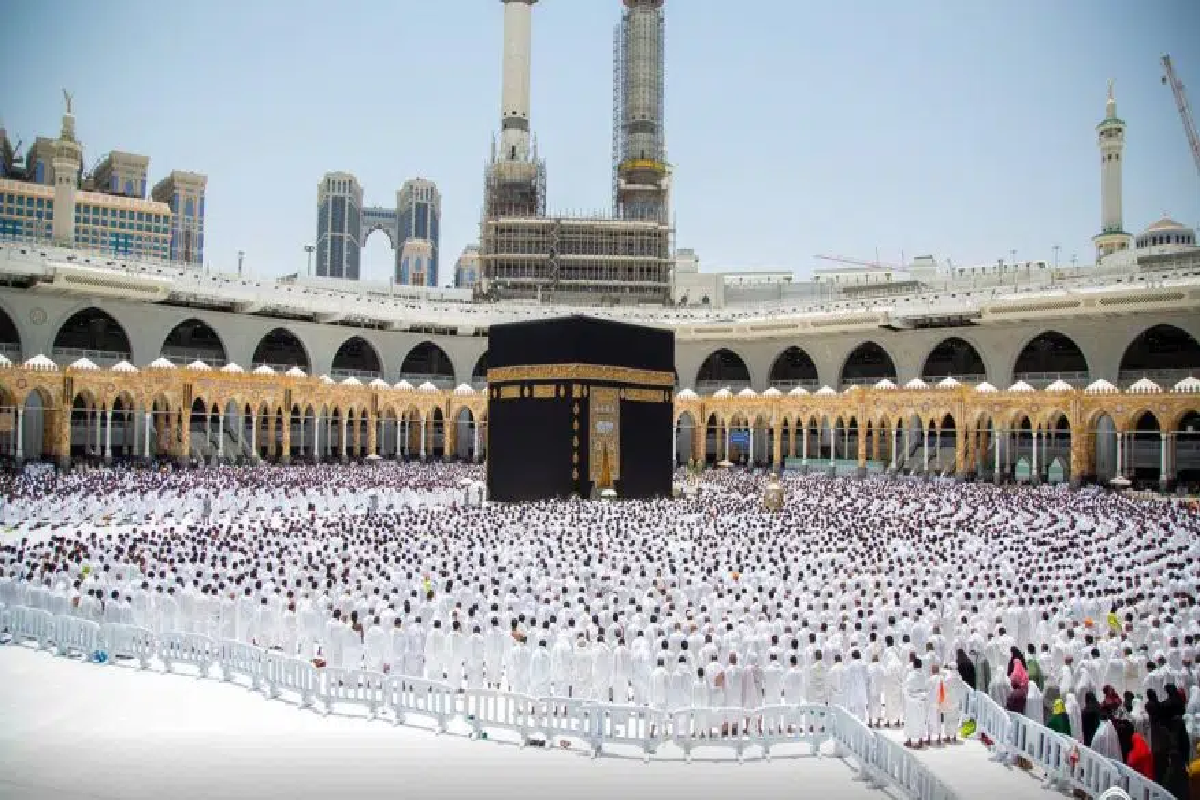 السعودية تطلق إصدار تأشيرات العمرة لموسم 1447هـ. 
