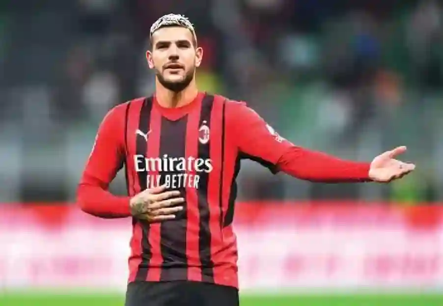 الهلال يضم ثيو هيرنانديز رسميًا