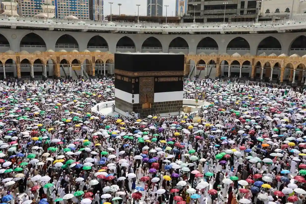 الحج والعمرة مورد اقتصادي ضخم