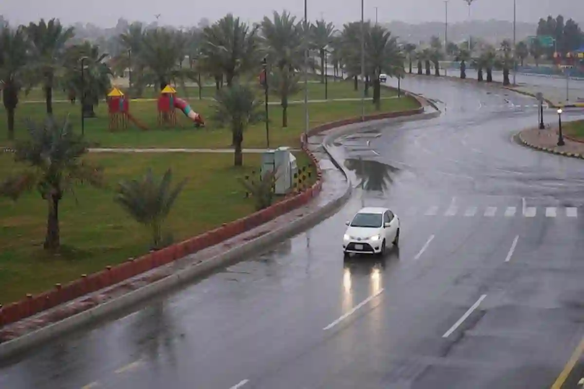  الأرصاد تحذر من الرياح النشطة والأمطار على تلك المناطق.. تبوك في المقدمة