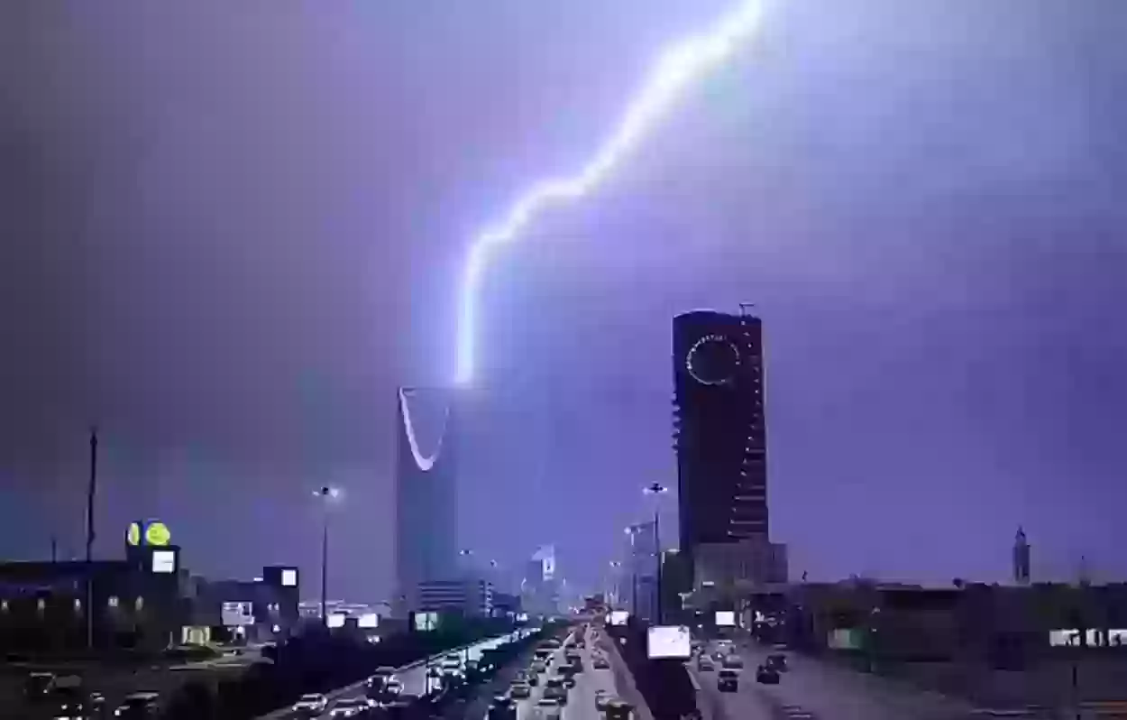الأرصاد السعودية تعلن عن حالة الطقس اليوم بدرجات الحرارة