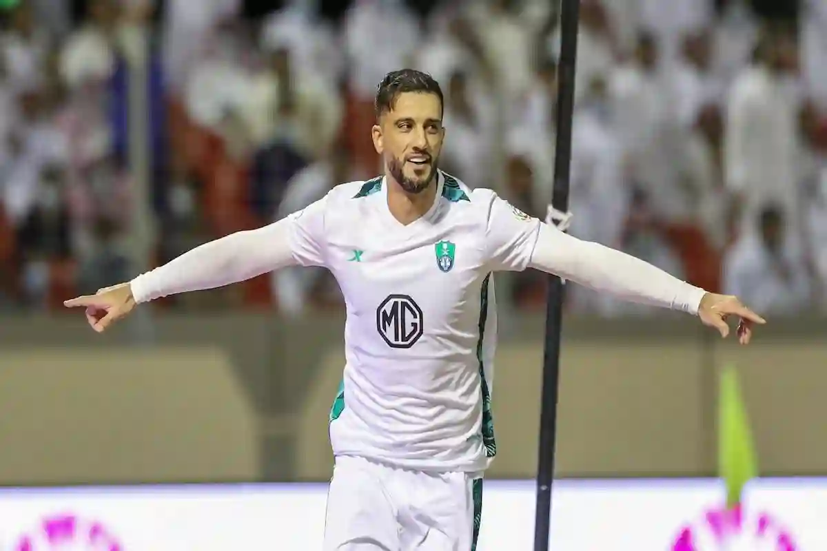 خميس الزهراني يوضح الأفضل بين حمد الله والسومة في الدوري السعودي