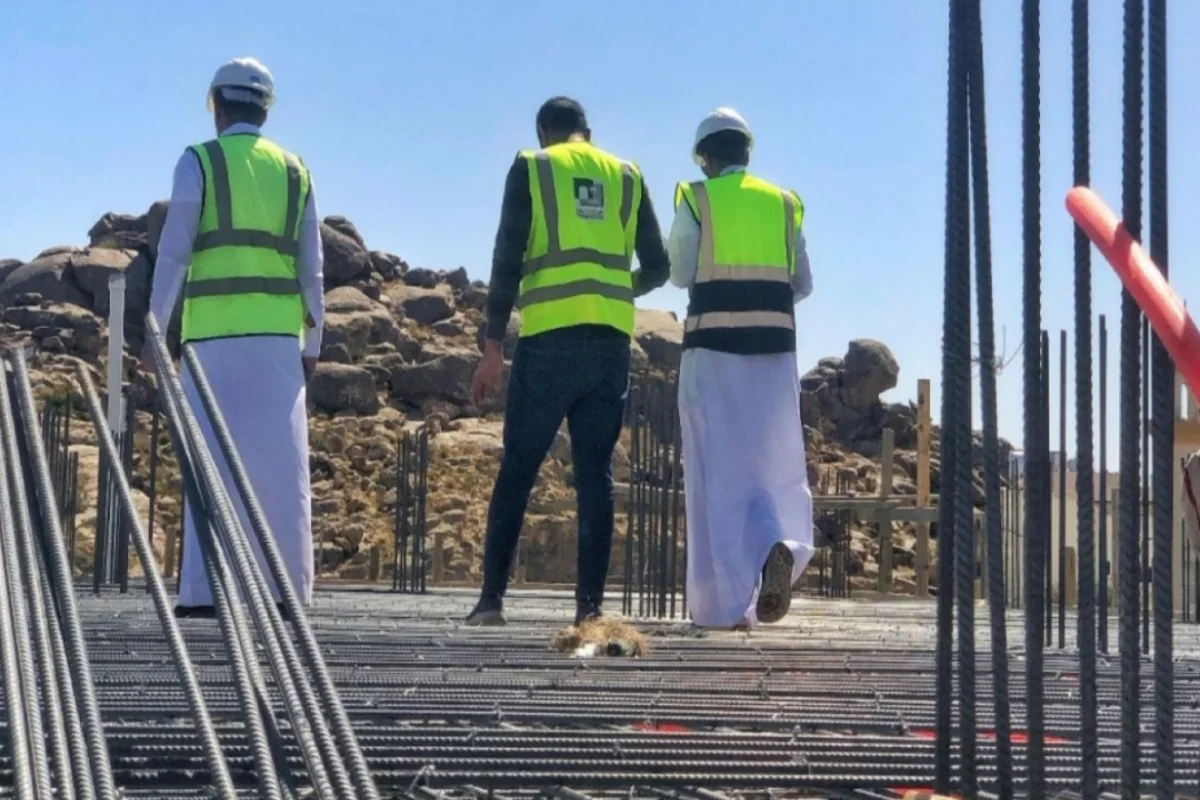 عمال 