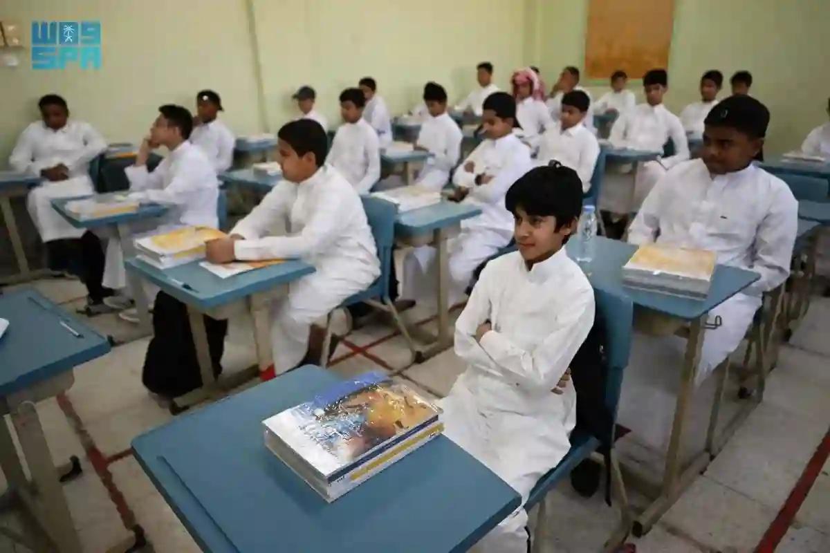 العودة لنظام الفصلين الدراسيين تخفف الأعباء وترفع كفاءة التعليم