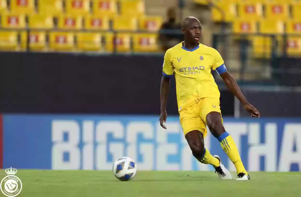 الاتفاق يحصل على توقيع مدافع النصر