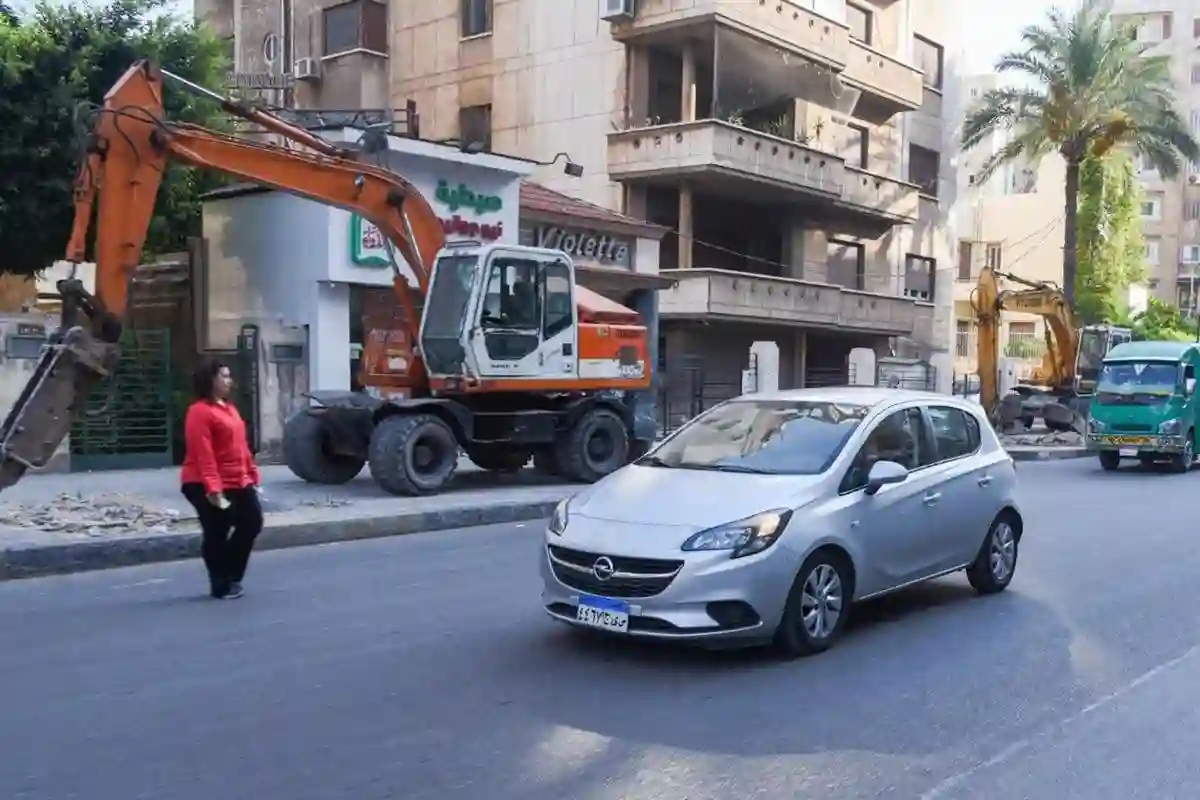 تطوير النقل الذكي في الإسكندرية وخطة شاملة لحظر استغلال الأرصفة المخصصة للمشاة