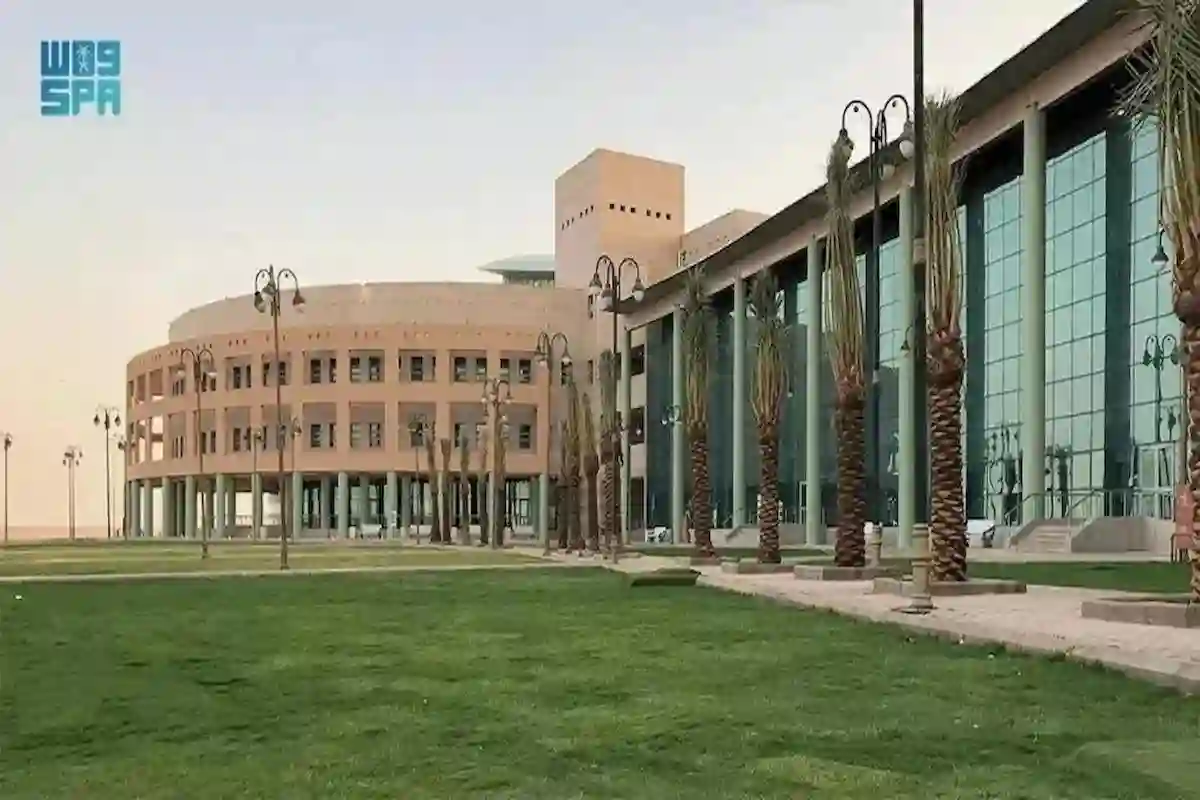 وظائف جامعة الحدود الشمالية 1447 بنظام التعاون للرجال والنساء والتقديم عبر الرابط الرسمي