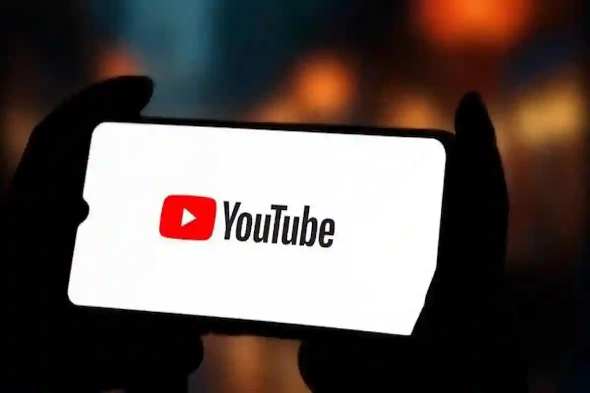 اختبار أداة يوتيوب الجديدة بالذكاء الاصطناعي لتحديد عمر المستخدم وحماية القُصّر