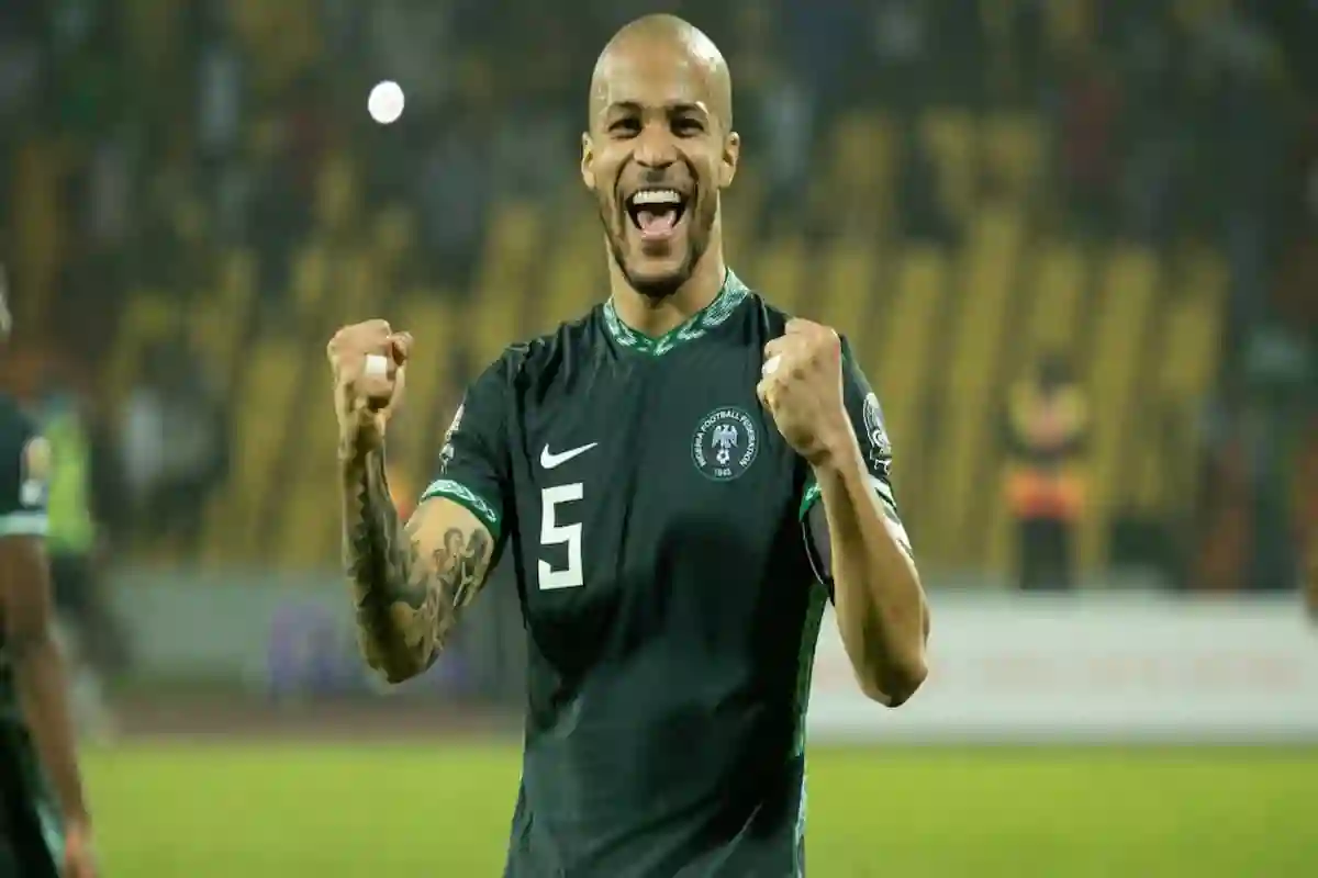 مدافع نيجيري