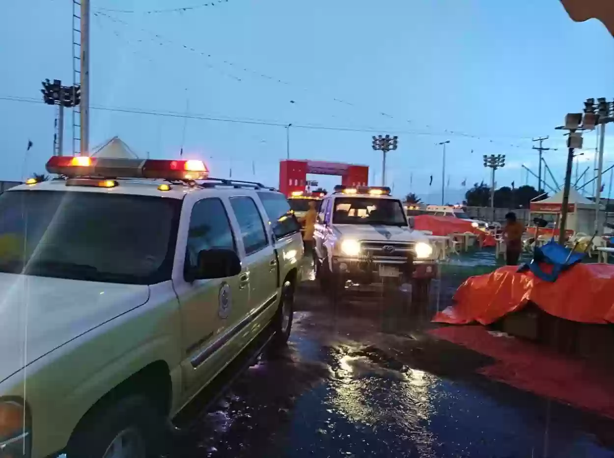 4 مناطق يعاني أهلها من اضطرابات جوية بين أمطار غزيرة وعواصف رعدية وزخات برد