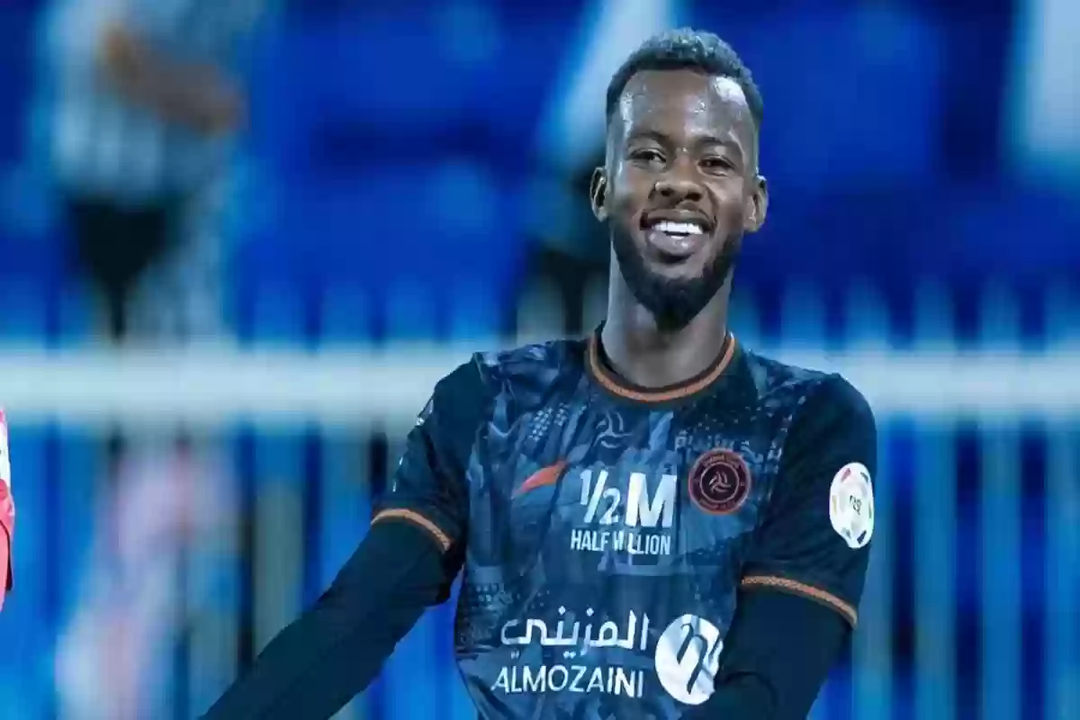 المنجم ينفعل على الهواء بسبب