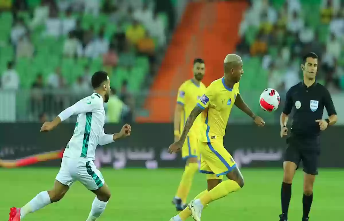تعليق ناري من نجم الأهلي السعودي لمدح النصر في دوري روشن