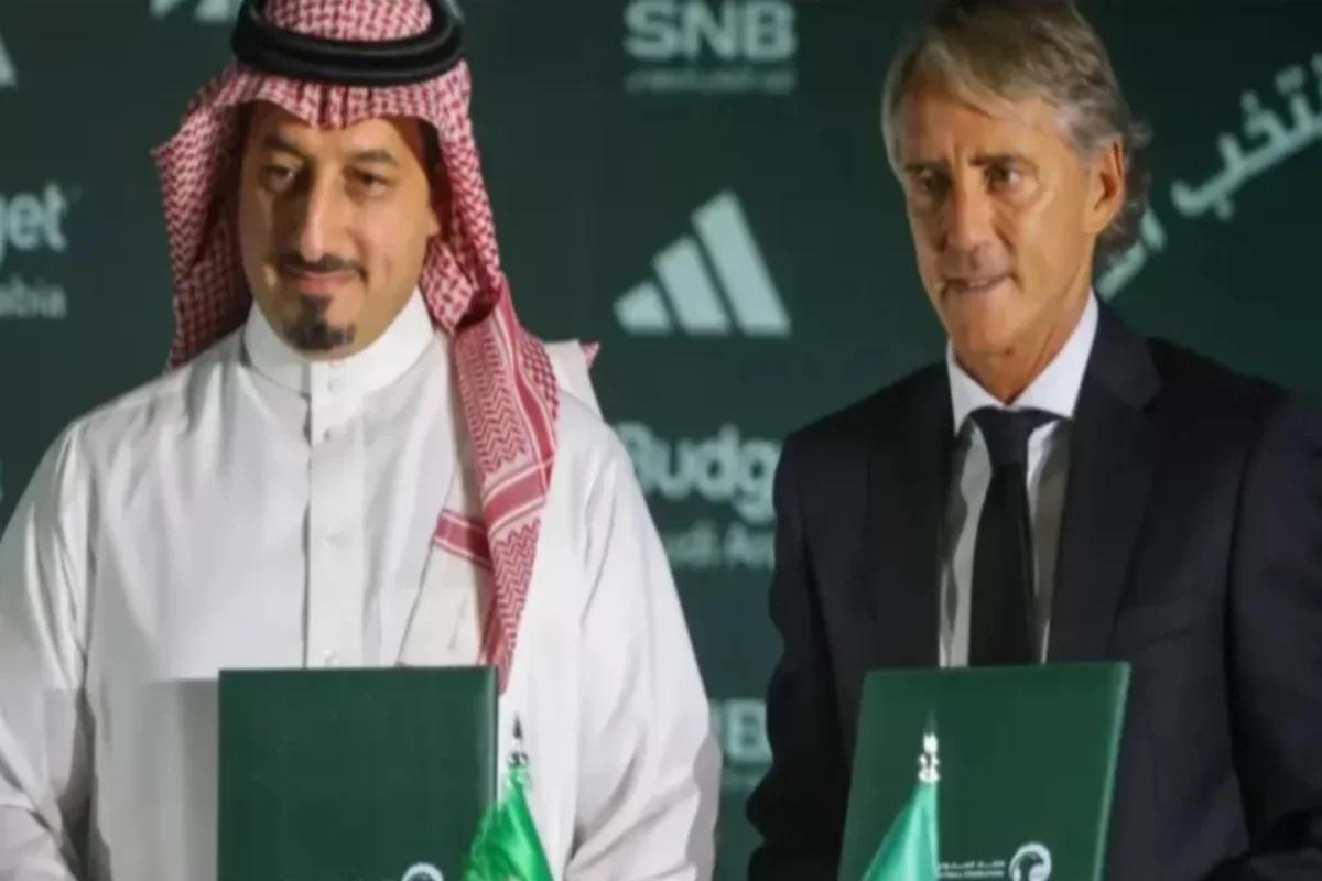 مدرب منتخب السعودية