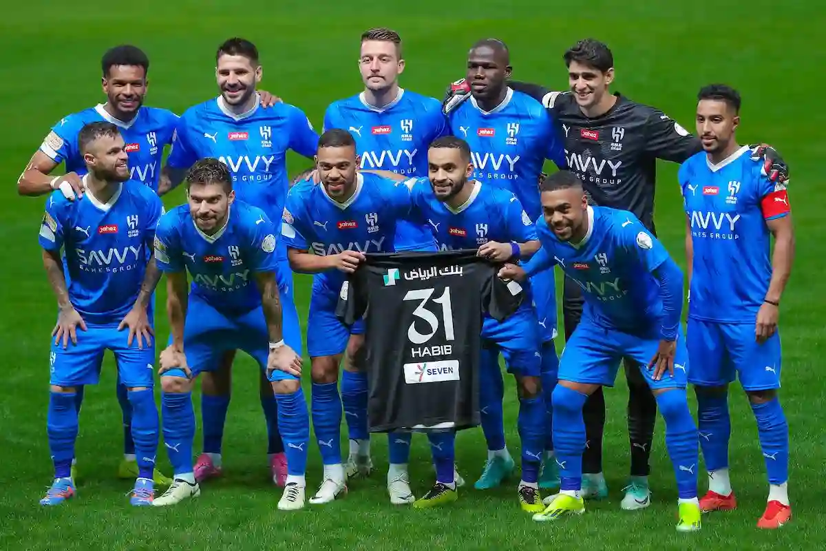 هل يقتنص الهلال لقب 