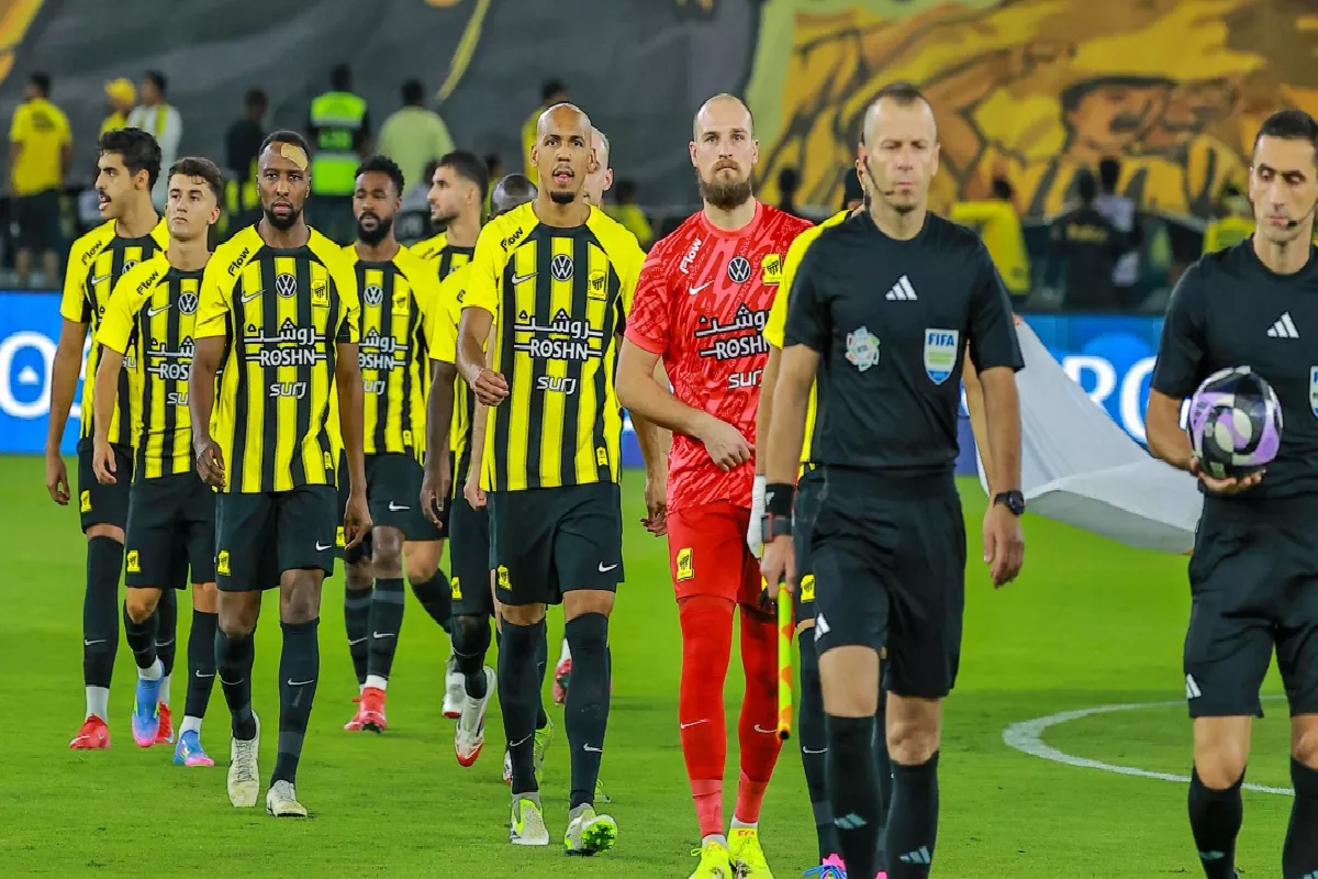 الاتحاد يتحرك لتأمين بقاء كانتي قبل فتح باب الانتقالات الصيفية. 