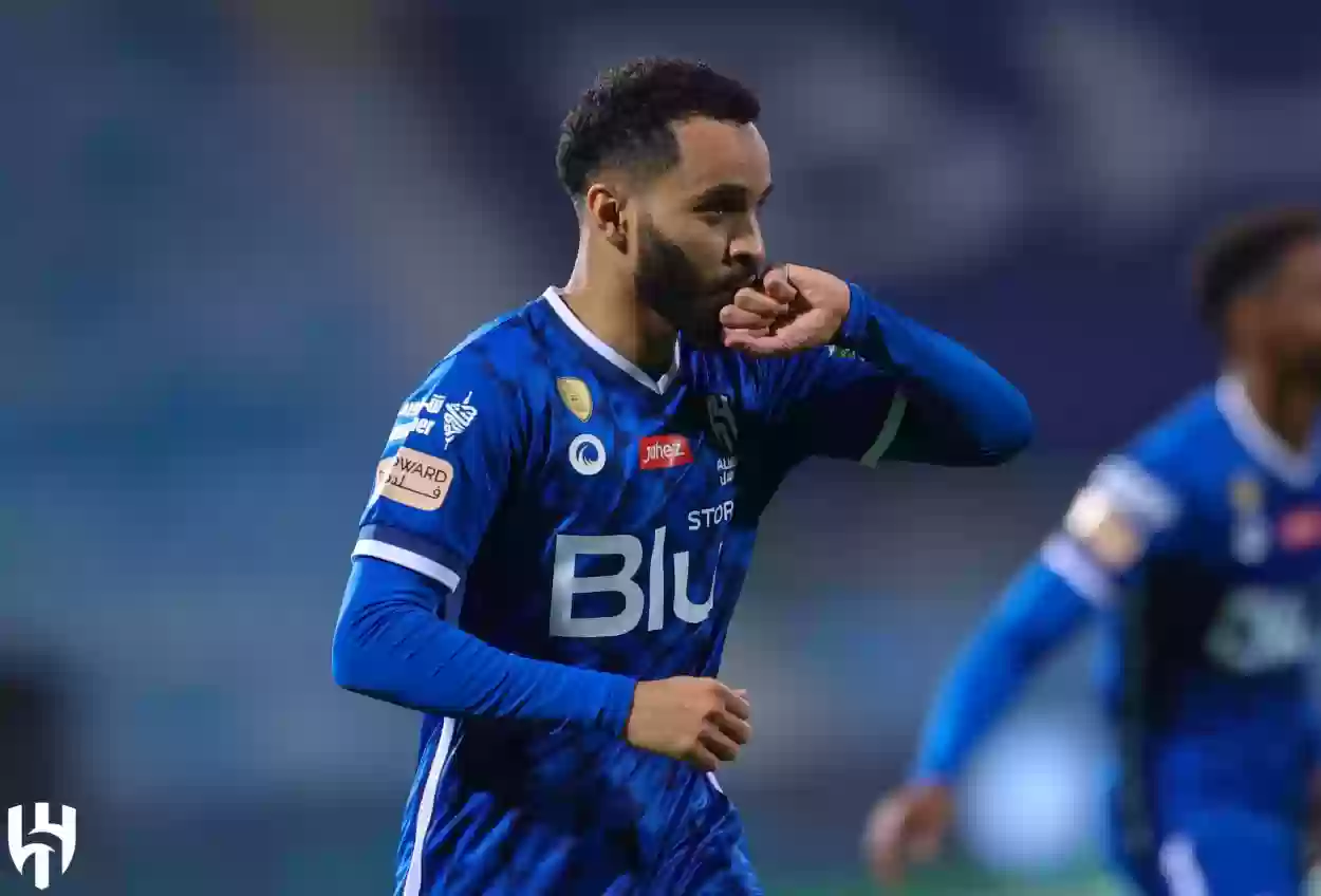 الهلال يحسم موقفه بشأن رحيل
