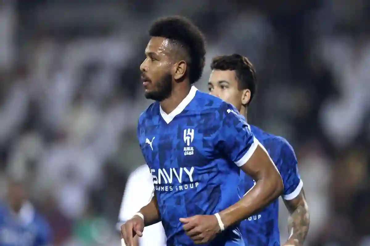  البليهي يدخل الفترة الحرة وإدارة الهلال تماطل في تجديد عقده حتى الآن!