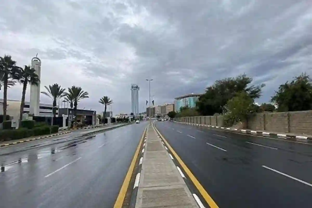  3 مناطق تشهد سيول رعدية وزخات من البرد اليوم الثلاثاء.. والأرصاد تحذر!!