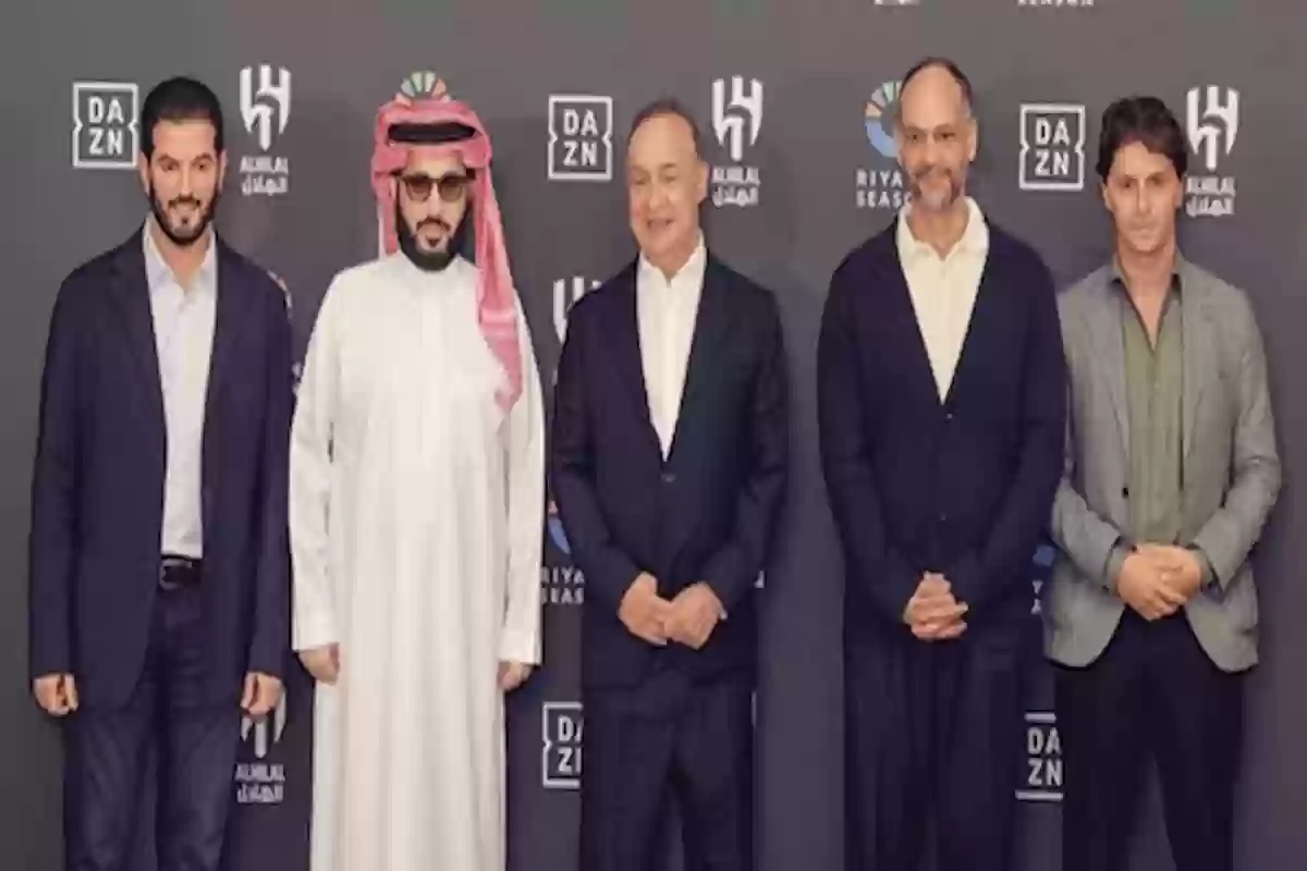 آل الشيخ يعلن عن توقيع شراكة عالمية بين الهلال ومنصة DAZN