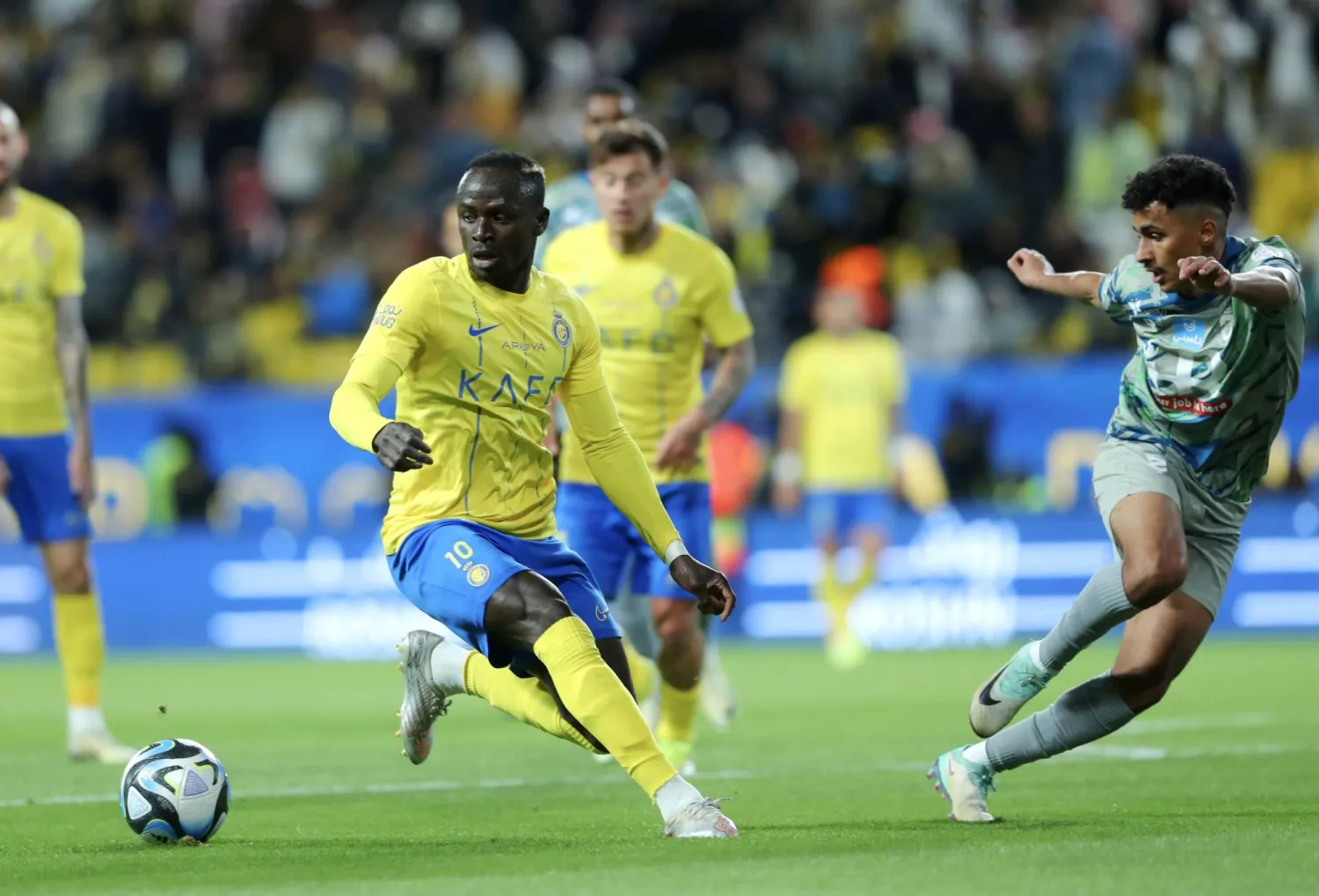 مواجهة مثيرة بين النصر والحزم في الدوري السعودي للمحترفين