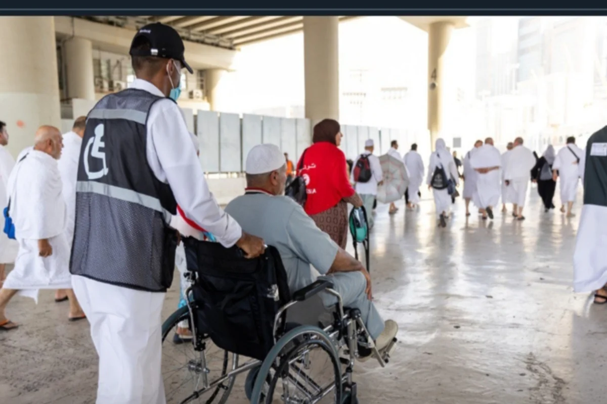 خدمة نقل كبار السن