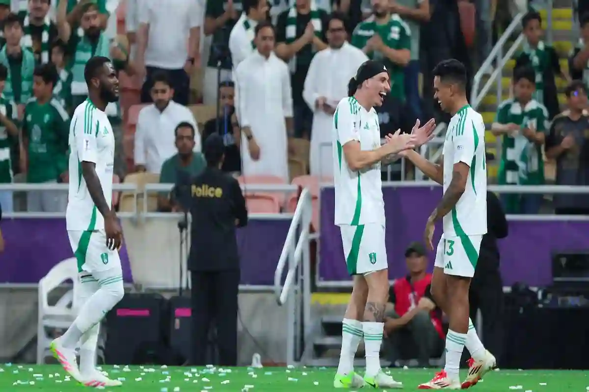 تحديد موقف نجم الأهلي النهائي من المشاركة من لقاء الهلال في نصف نهائي آسيا