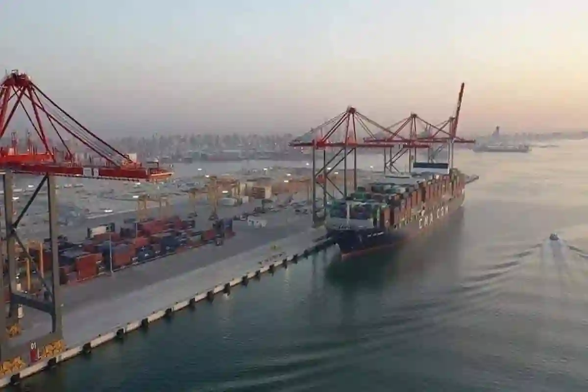 ميناء الإسكندرية يحقق رقماً قياسياً في عبور الشاحنات بمحطة 