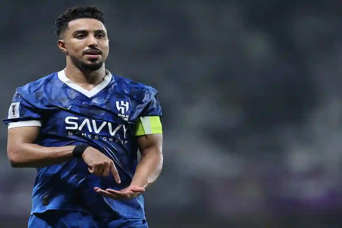 الإشادة بمنظومة الهلال السعودي قبل تجديد عقد اللاعب