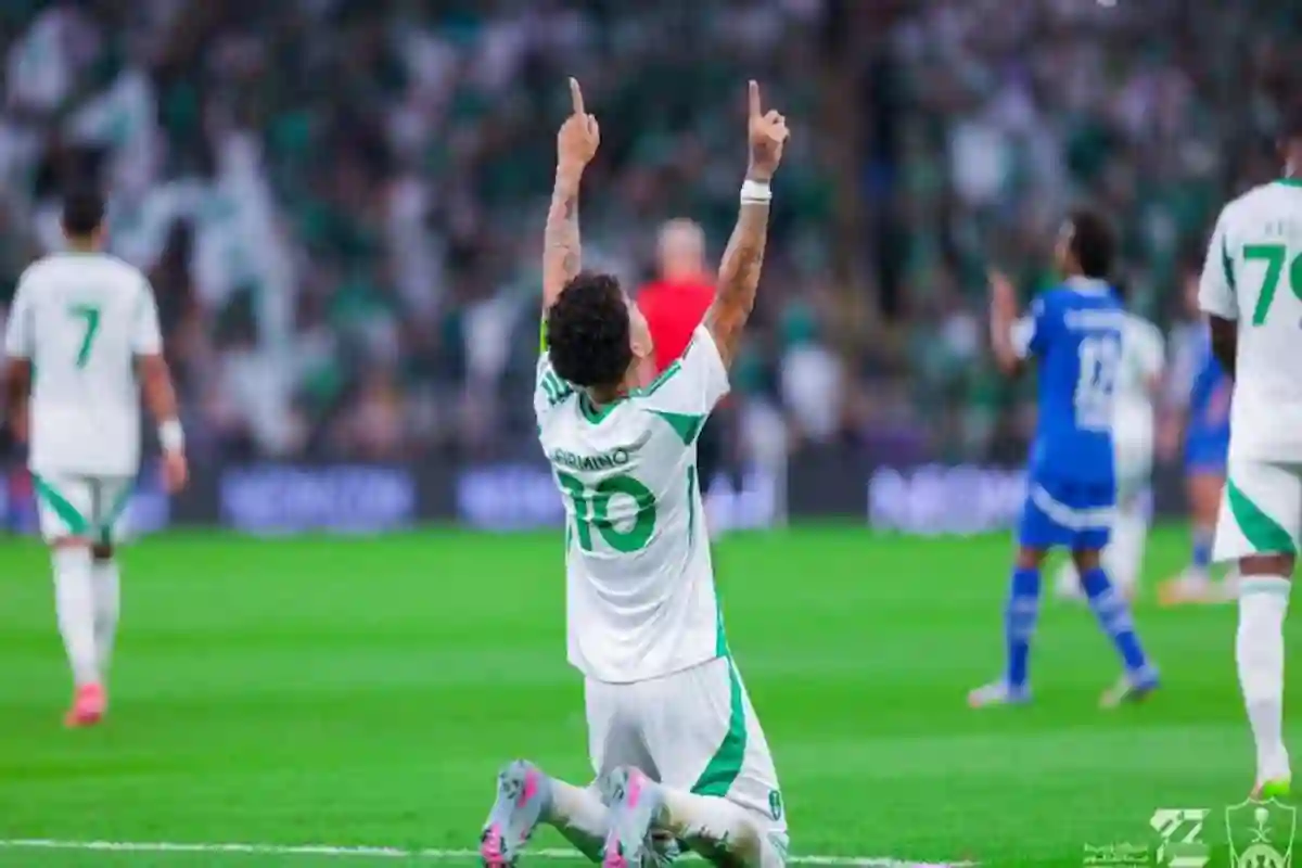 الشهراني يعتذر لجماهير الهلال بعد ثلاثية الأهلي في نصف نهائي الآسيوية