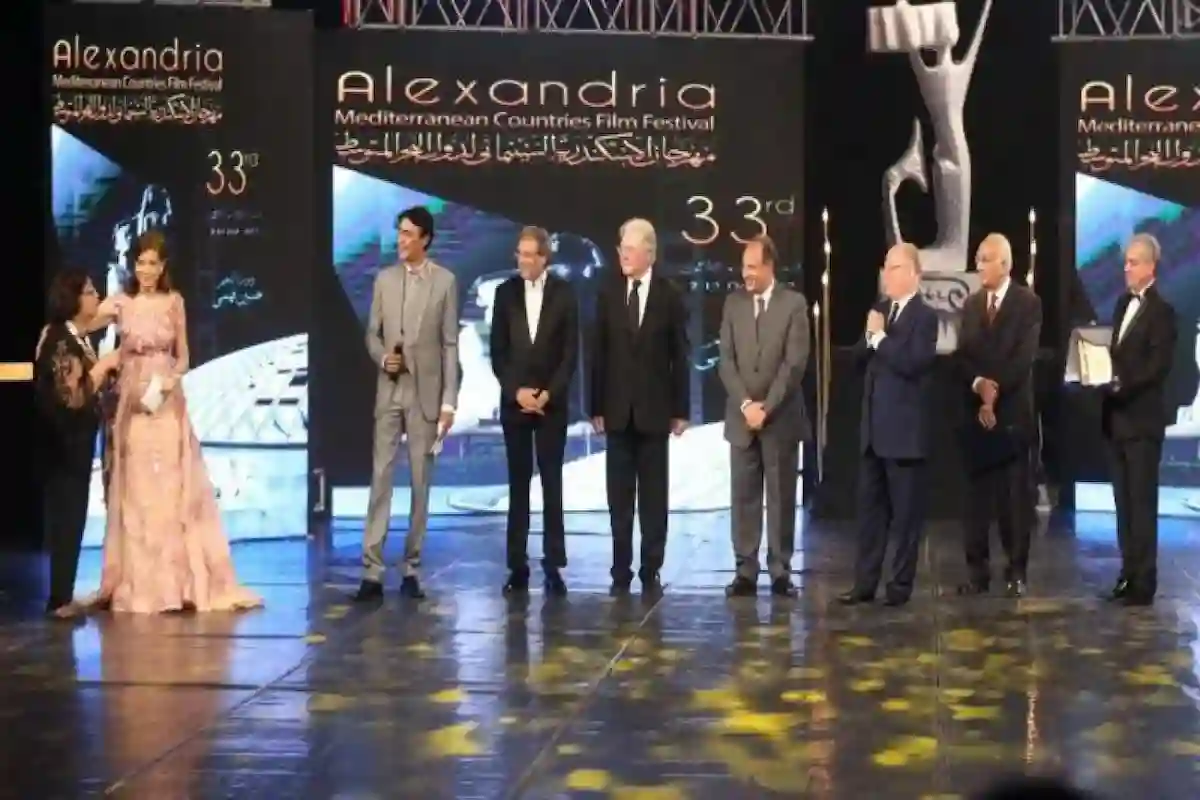مهرجان الإسكندرية السينمائي يكرم فاروق عبد الخالق بتسمية قاعة المركز الصحفي
