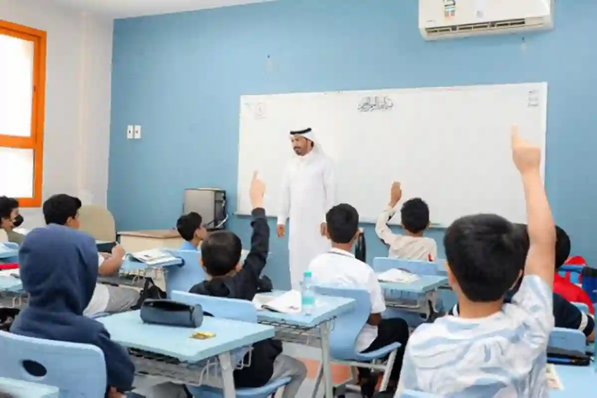 معالجة أوضاع الطلاب القادمين من الخارج والمحولين وضمان استمرارية التعليم
